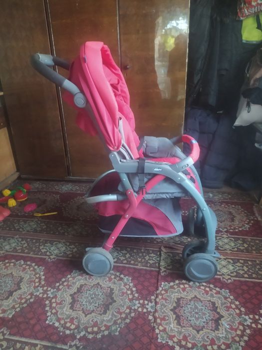 Дитяча прогулочна коляска Chicco