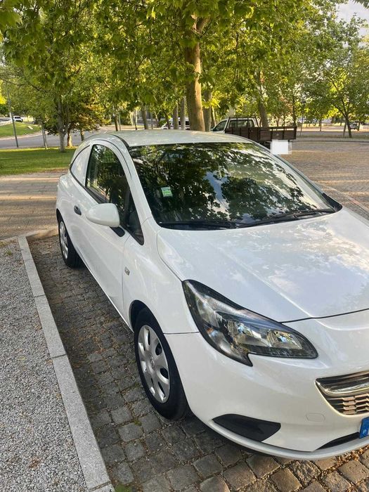 ! Opel Corsa E-Van 1.3 CDTI (1248cc, 95cv) – Económico, Fiável e Pronto a Trabalhar. Económico e com excelente desempenho é a escolha ideal!