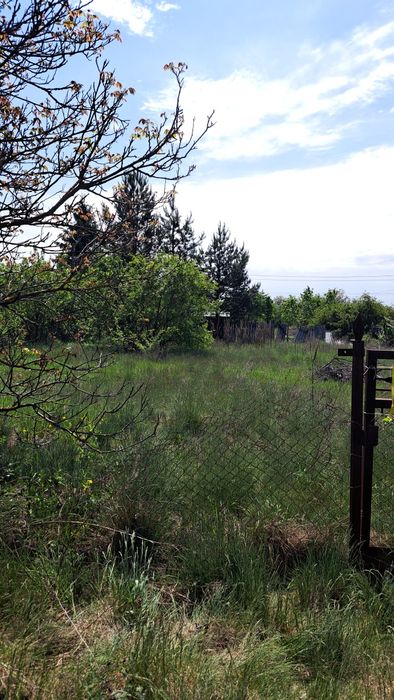 Продаж земельної ділянки в обжитому садовому товаристві