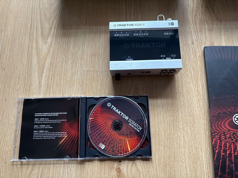Native instruments Audio 6 + 2x pioneer cdjs 800 Mk2