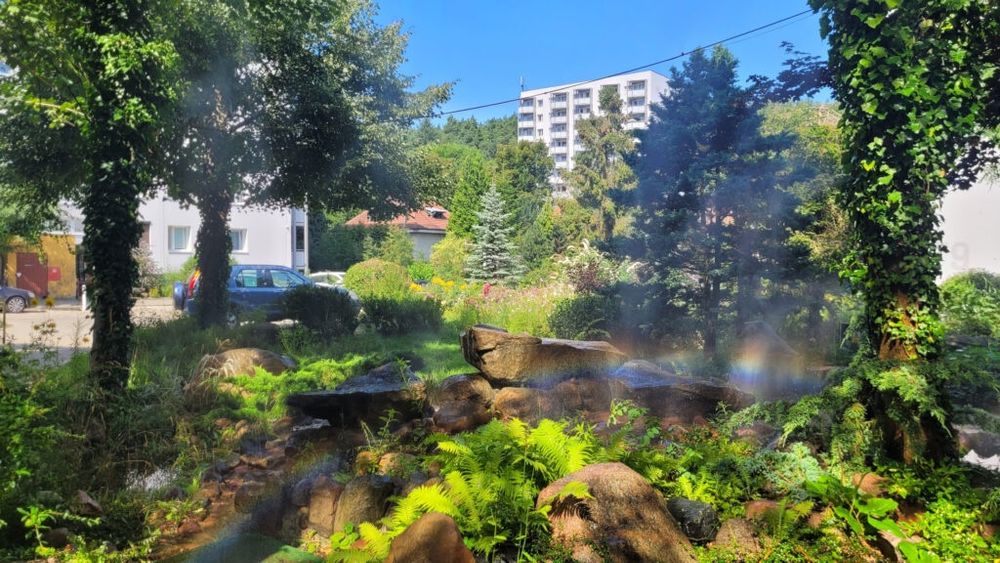 Mała kawalerka z widokiem na morze