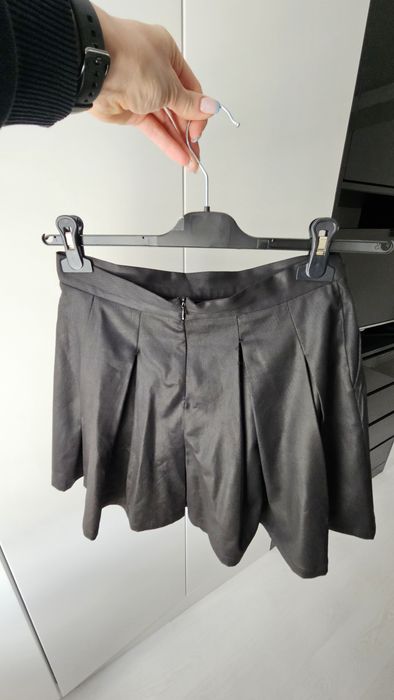 Spódnica czarna plisowana