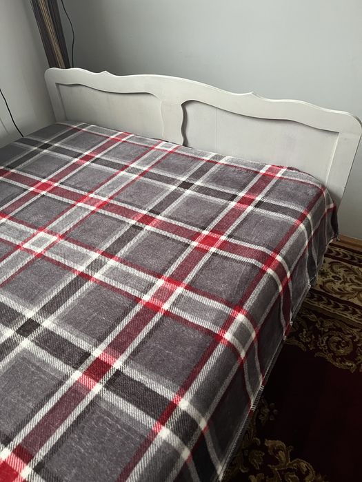 Lozko debowe z szafka nocna