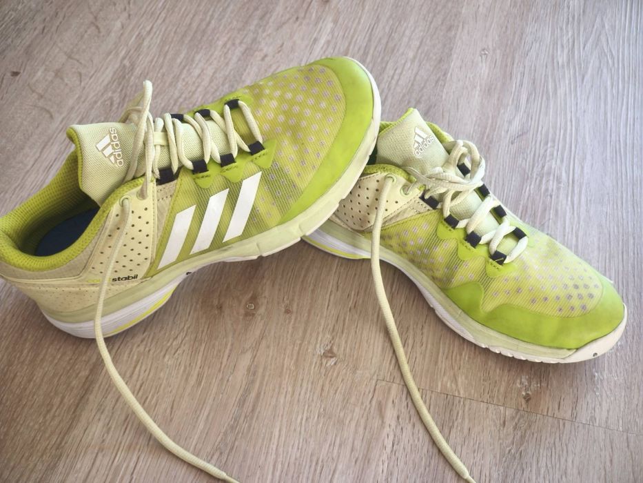 Кросовки Adidas.