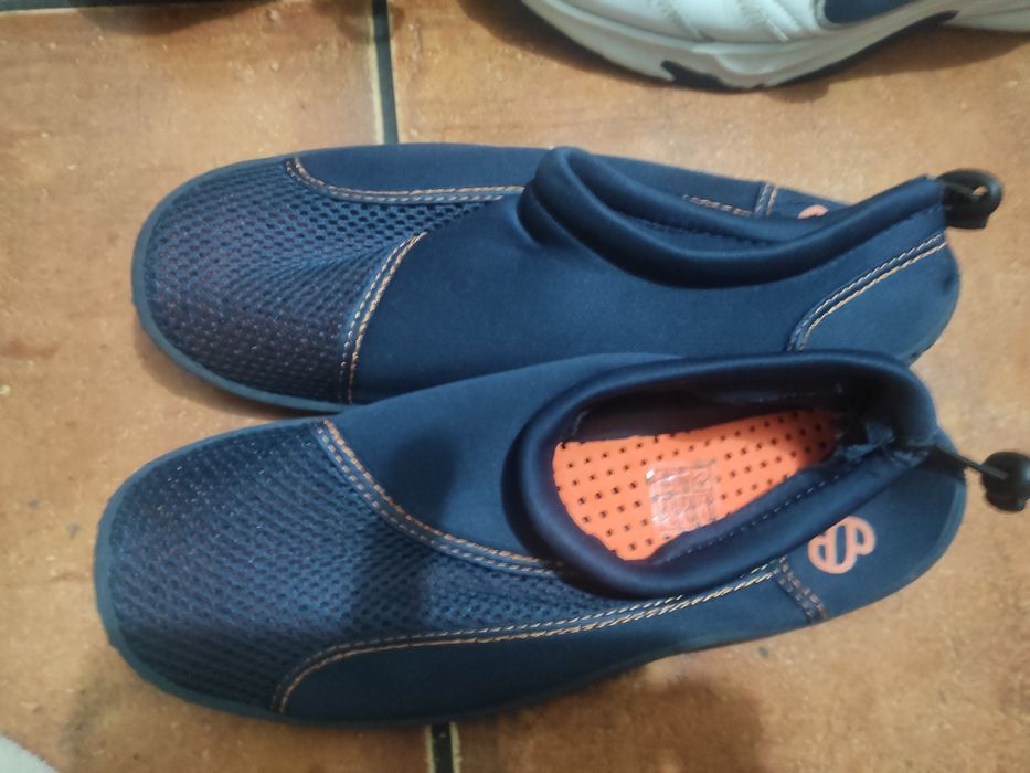 Sapatilhas para água