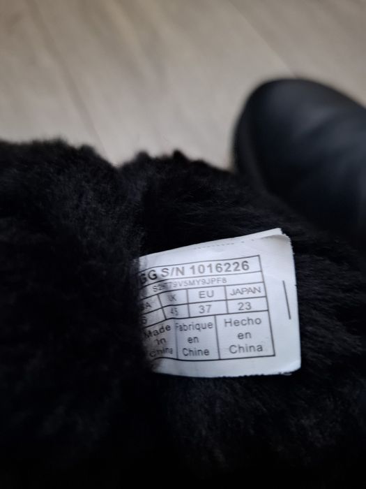 Продам  уггi  UGG
