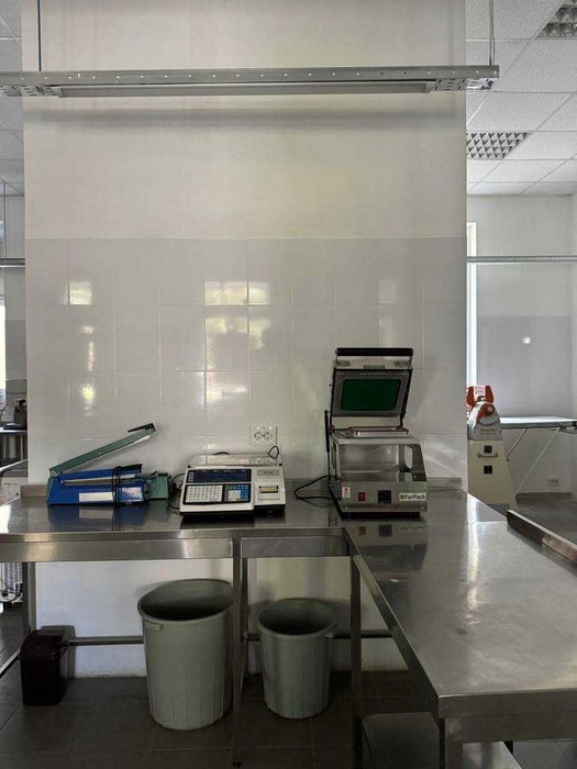 Продаж приміщеня та готового виробництва подуктів харчування