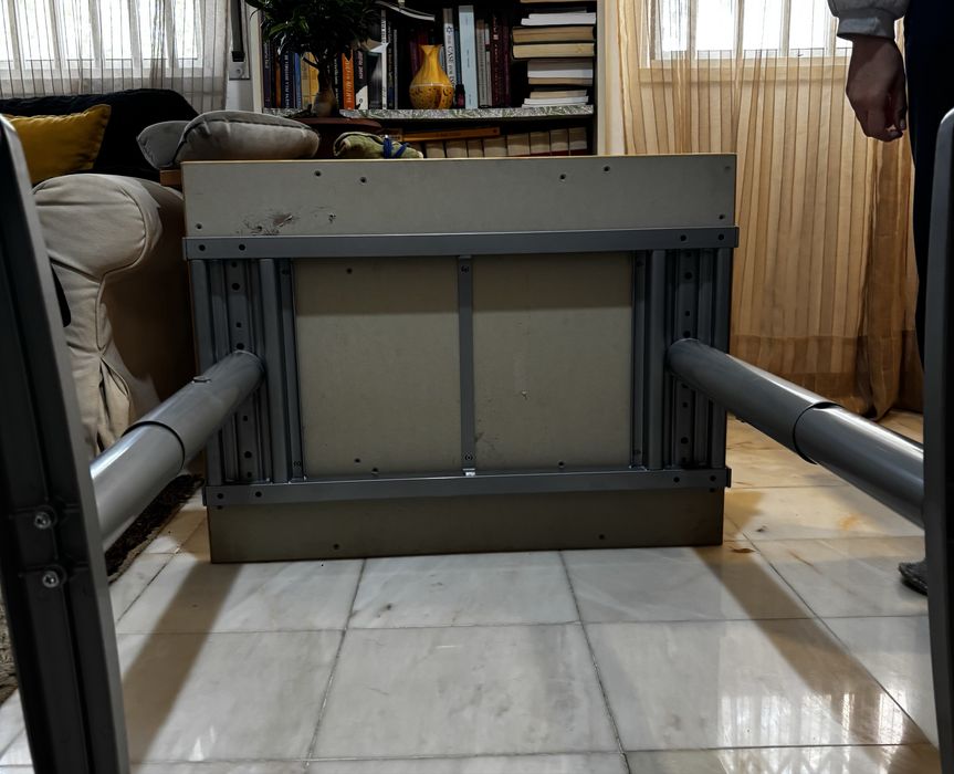 Estirador/Mesa/Secretária