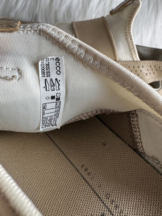 ECCO ST.1 Lite Buty Damskie 40 Skórzane Sneakersy Beżowe Wsuwane Unisex