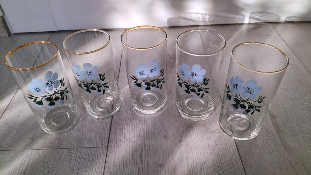 Стеклянные, стаканы , бокалы