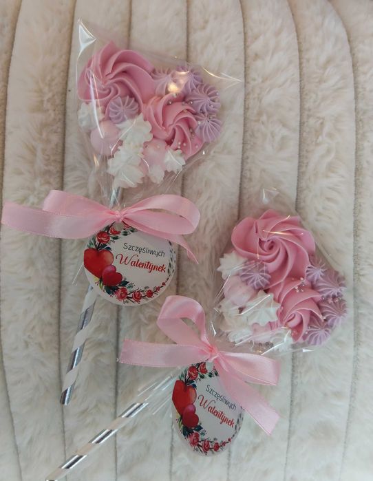 Lizaki bezowe z posypką