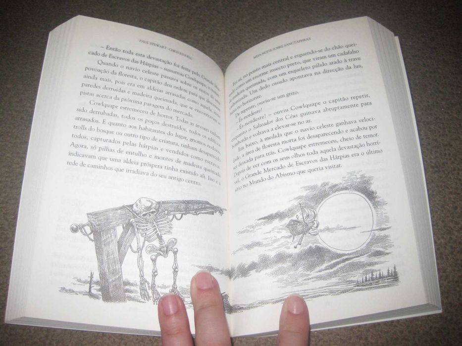 Livro "Meia Noite Sobre Sanctaphrax" de Paul Stewart e Chris Riddell