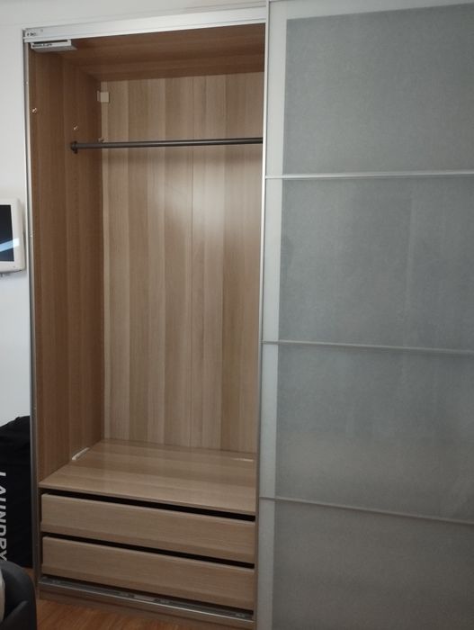 Roupeiro IKEA (200x58x236 cm) - Como Novo