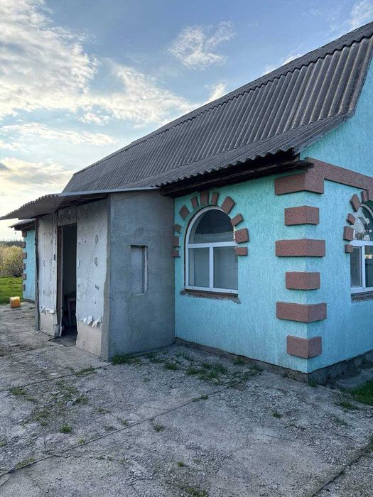 Продаж  житлового будинку в Чигирині. Можливо і під бізнес.