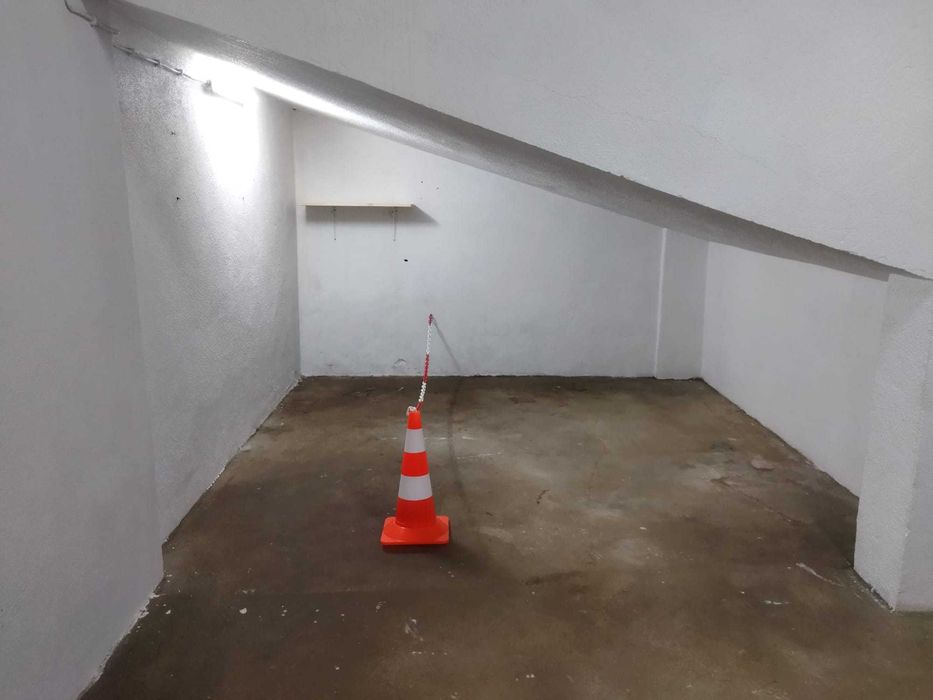 Parqueamentos em Box - Mota, Bicicleta, Trotinete