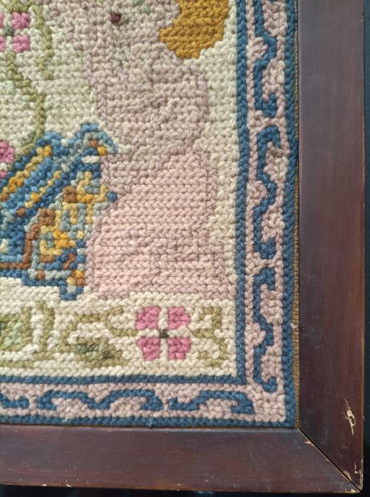 Quadro Vintage em Tapeçaria de Arraiolos – Ponto Contado em Lã Natural