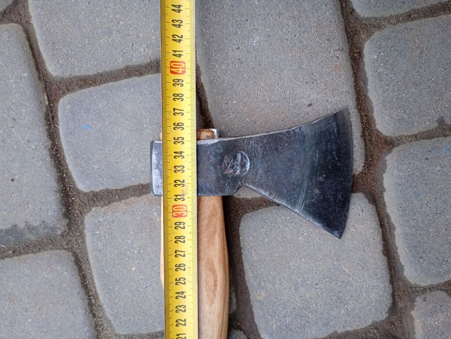 Ręcznie kuta siekiera Rttm Końskie 0,7kg
