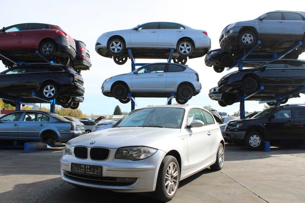 BMW Seria 1 E81 116i Maska Drzwi Klapa 354