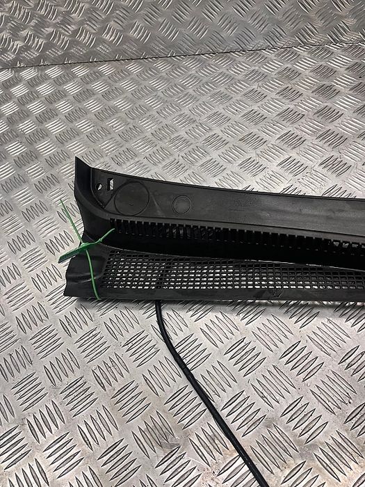 Podszybie Renault Megane V 5 E-Tech R