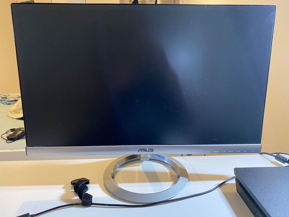 Monitor Asus NOVO