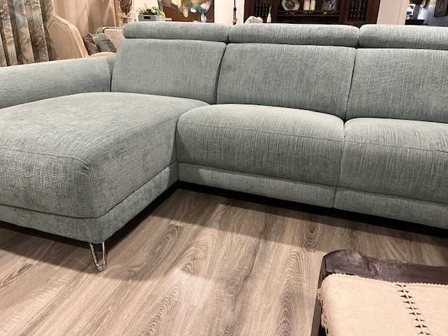 Sofá com chaise longue