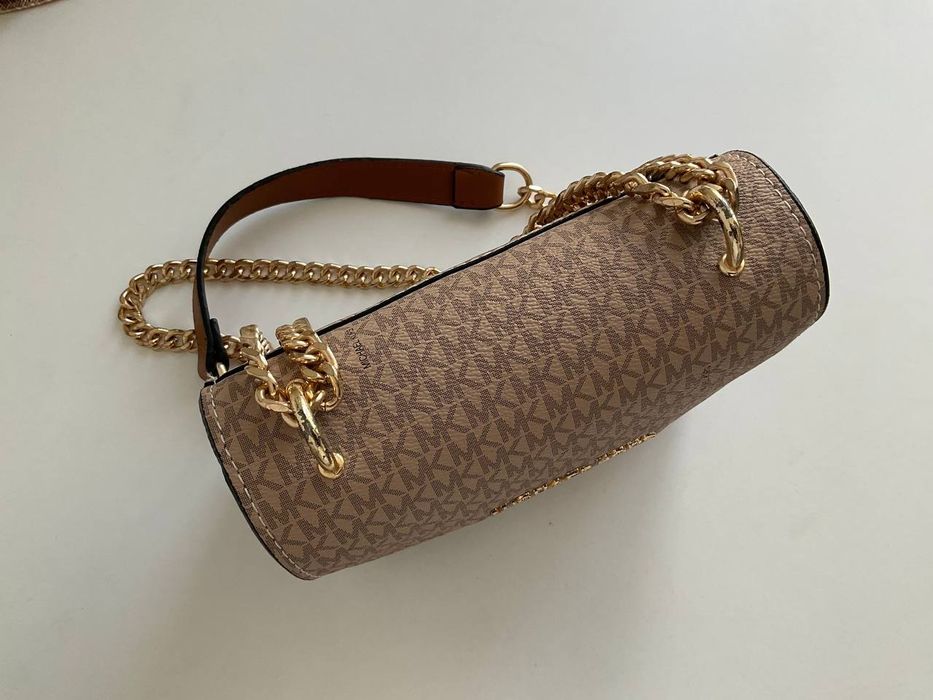 Продам дівочі сумочки