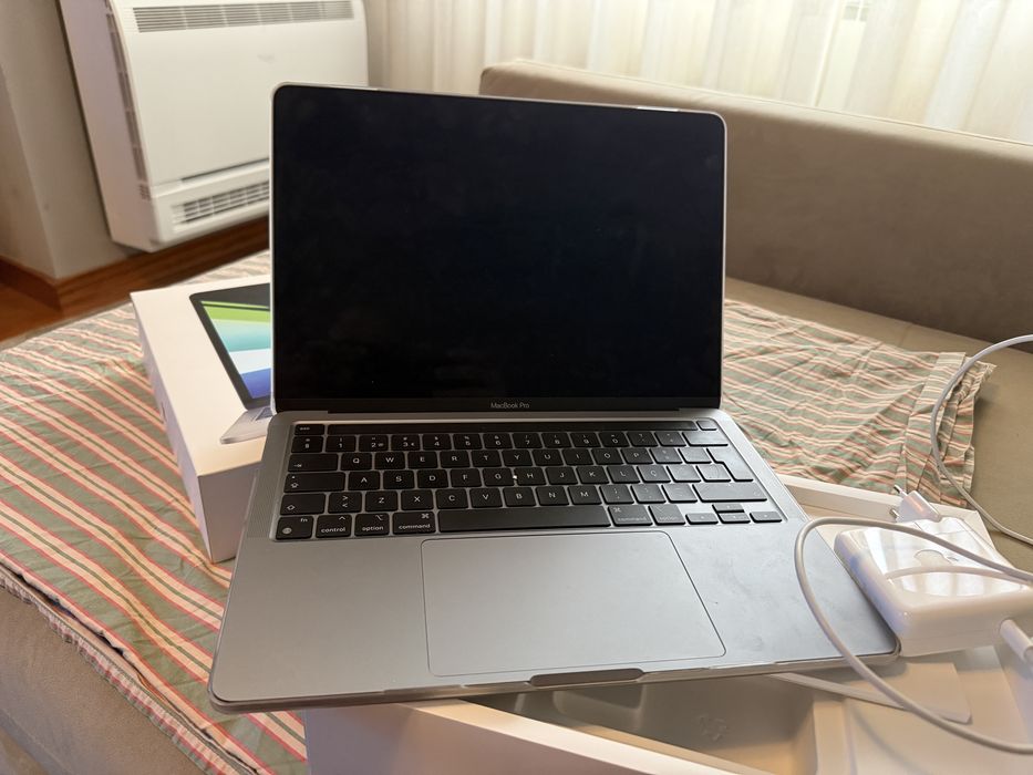 Macbook pro apple 13