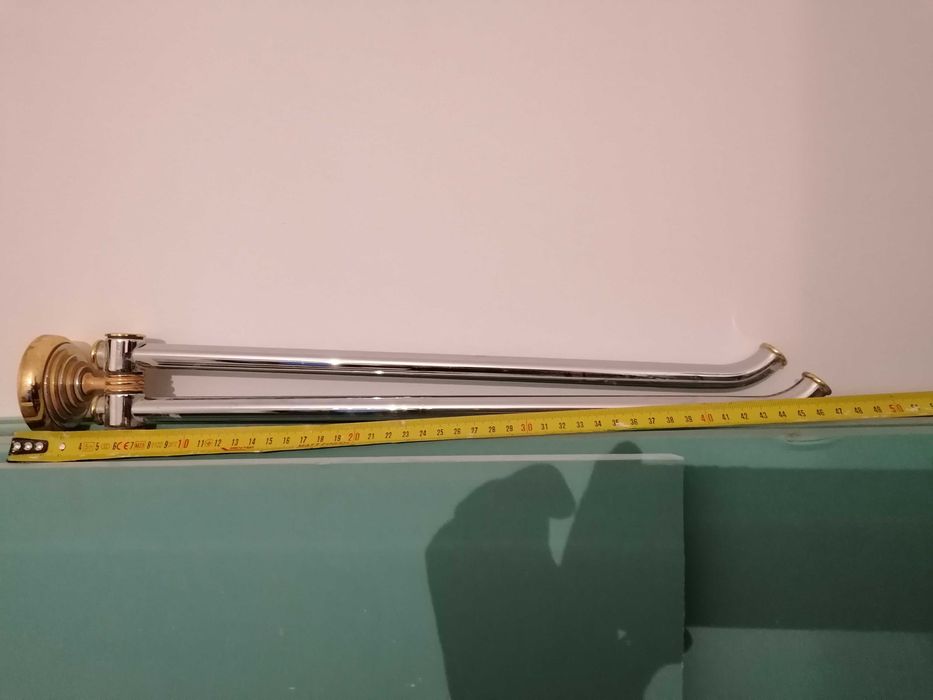 Conjunto de toalheiros de pé e de parede