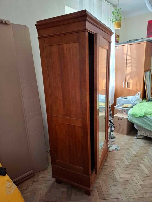 Piękna, dębowa szafa z lustrem