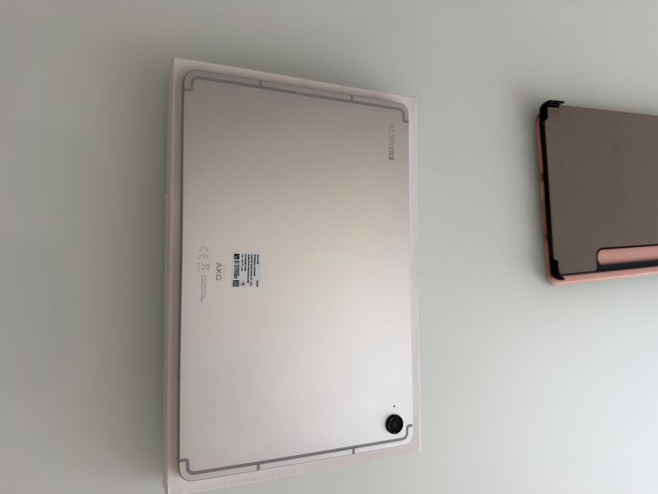 Стан нового! Планшет Samsung Tab S9 FE 5G