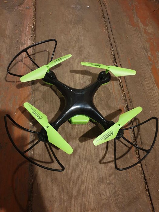Dron Sky Hawk Uszkodzony