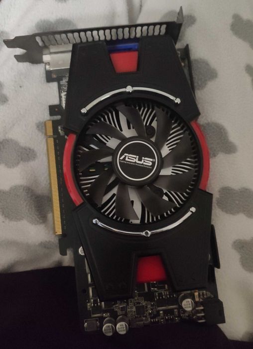 Відеокарта GTX550ti 1gb