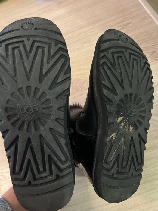 Уги Ugg уггі.