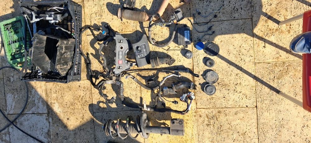 Lote de peças berlingo de 2016