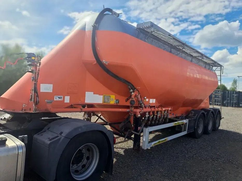 Feldbinder EUT 38.3  cementonaczepa silos do cementu F.VAT23% c.netto: 32500