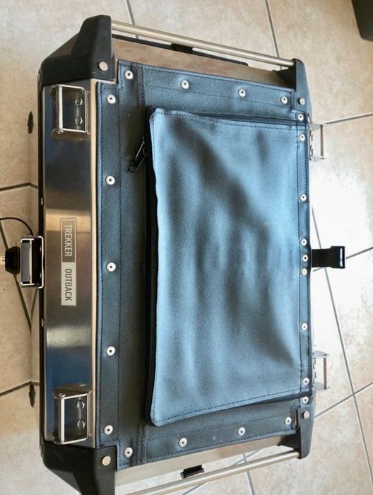 Bau Top case Givi Trekker