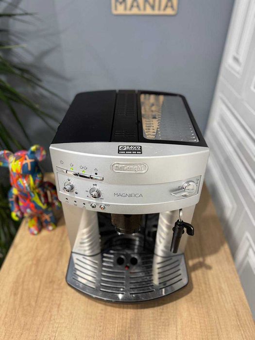 Кофемашина Delonghi Magnifica