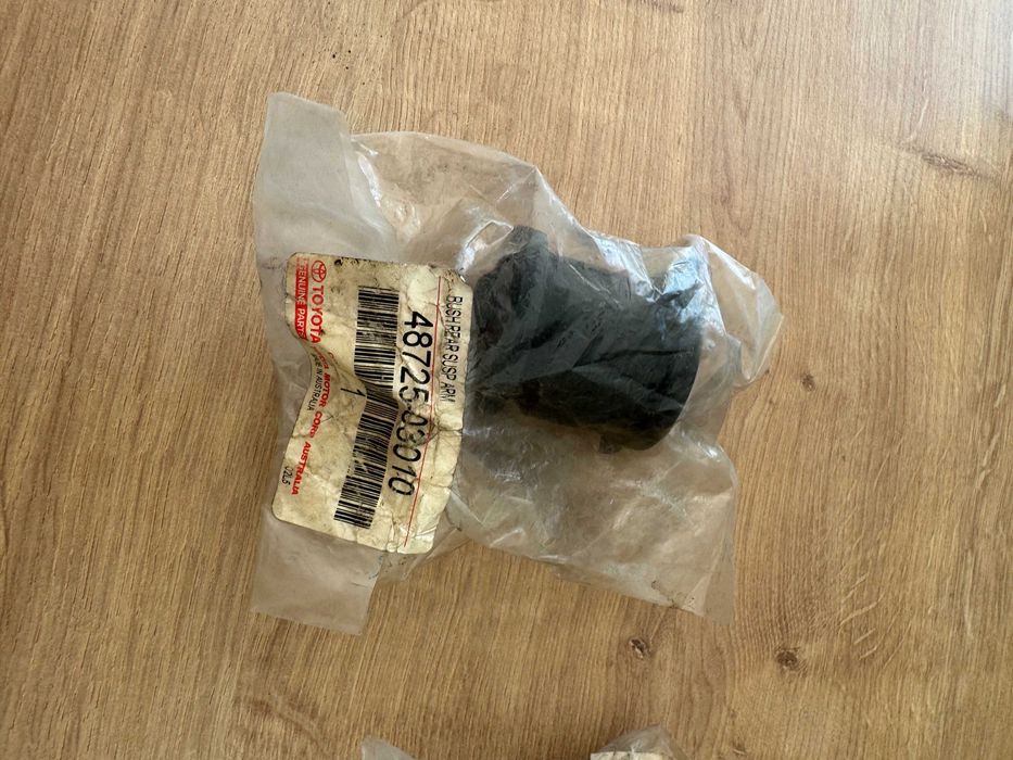 Сайлентблок задньої цапфи нижній TOYOTA/LEXUS TOYOTA CAMRY/AVALON