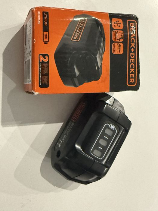 Black&Decker 2x Adapter USB do ładowania, 18V (BDCU15AN-XJ)