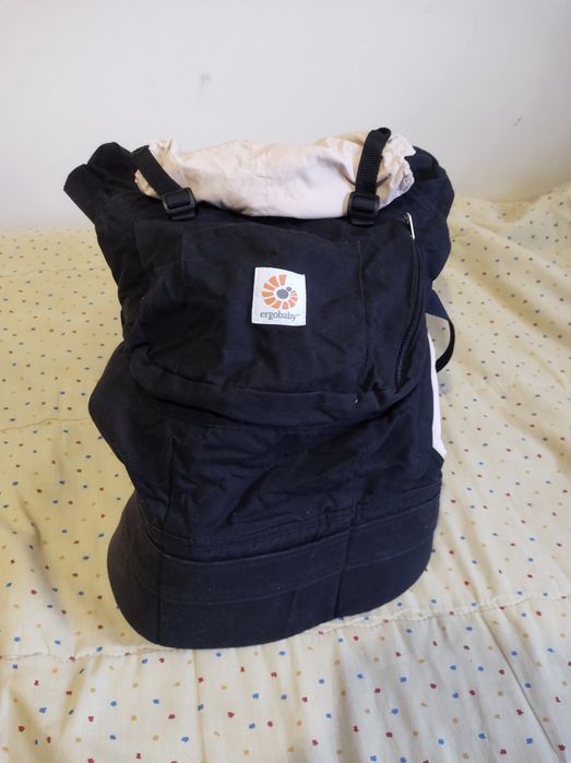 Ergobaby (canguru) porta-bebé preto