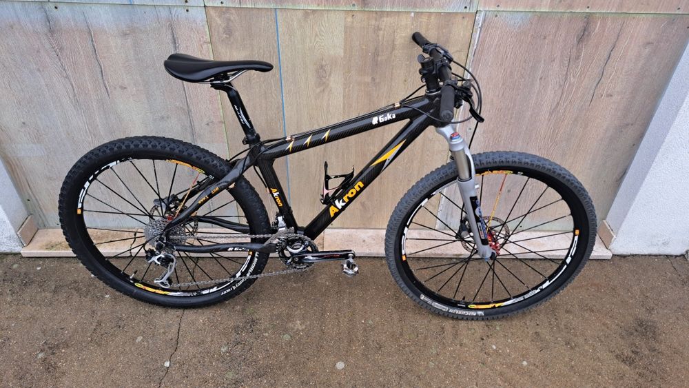 Bicicleta Goka roda 26 carbono