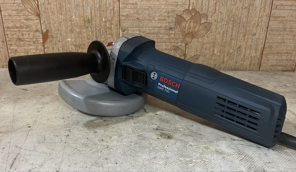 Болгарка Bosch GWS 750 Professional | 750Вт 125мм