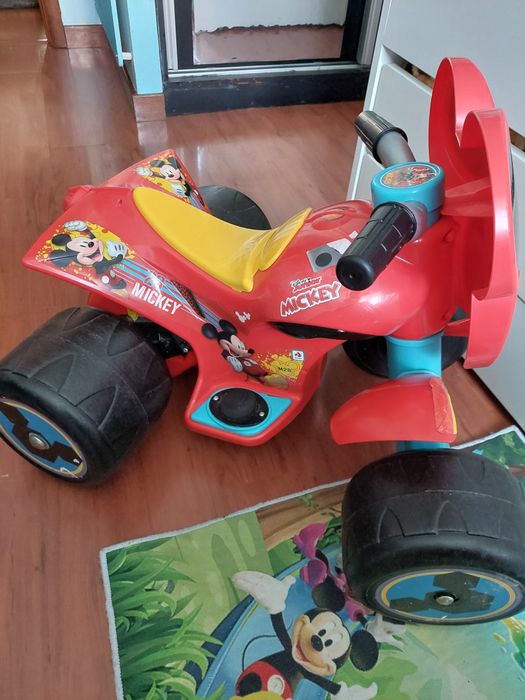 Mini moto quatro criança