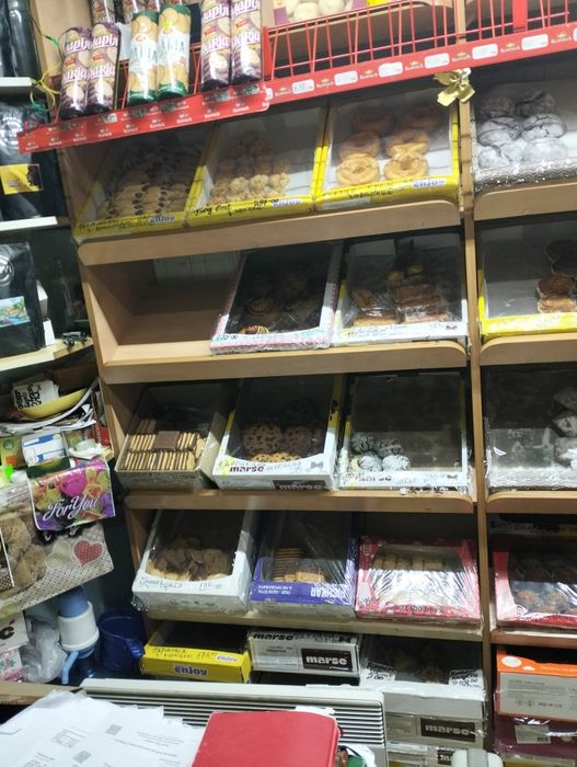 Продам бу мебель для магазину кондитерских виробів
