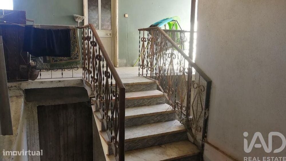 Casa de aldeia T3 em Aguda de 1960,00 m2