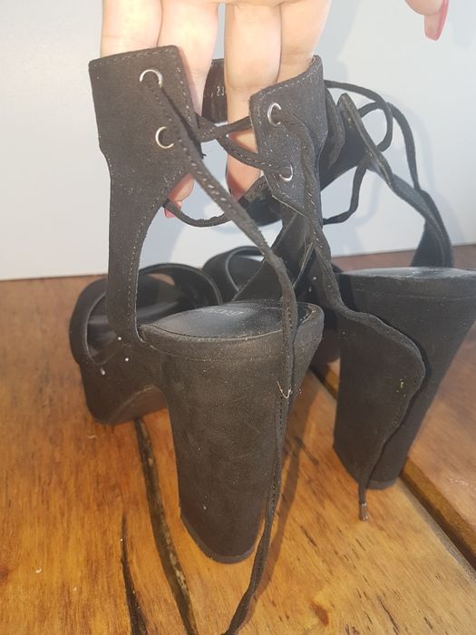 Czarne sandały platformy roz 36