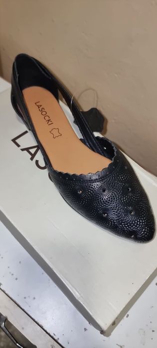 Buty damskie Lasocki nowe, nieuzywane, czarne, z metka