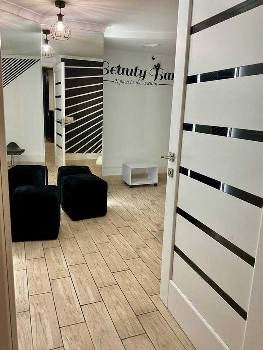 Продається комерційне приміщення. Центр