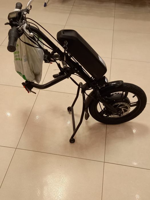 Przystawka elektryczna do wózka inwalidzkiego