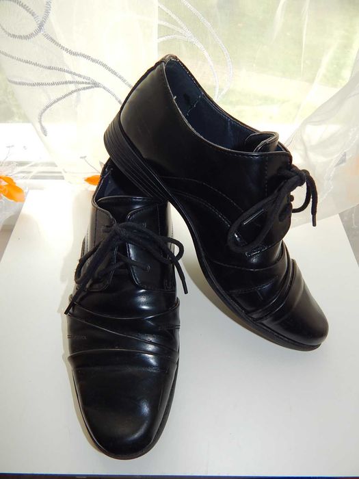 Lakierki, eleganckie półbuty r.36 komunia
